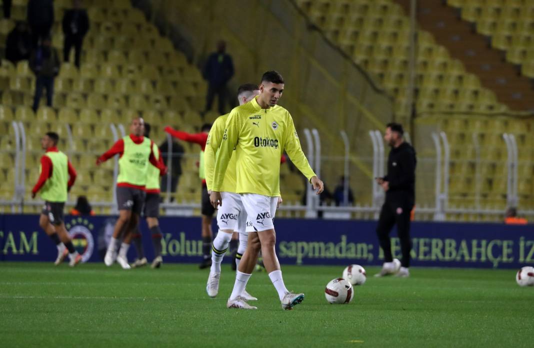 Fenerbahçe Fatih Karagümrük maçından çok özel fotoğraflar: Geri dönüş coşkusu tribünlere böyle yansıdı 28
